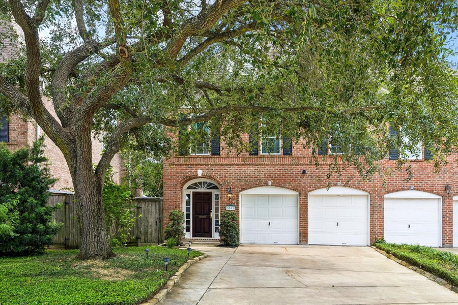 Property photo for 5591 Beverlyhill Street, Houston, TX