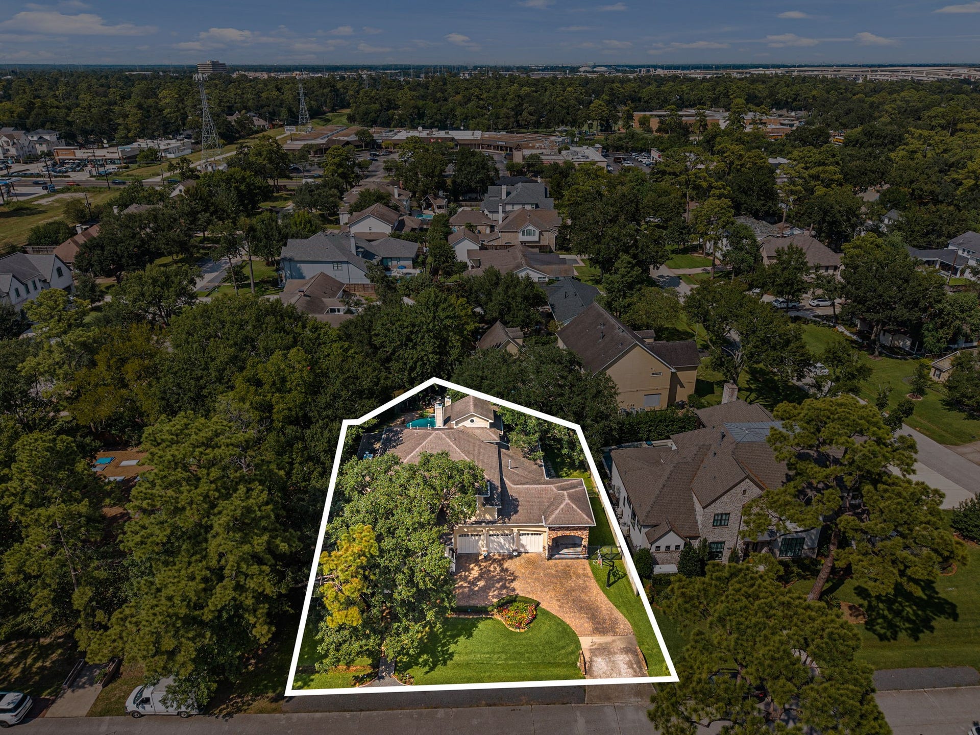 13110 Tosca Lane, Houston, TX 77079 Home is located walking distance to Terry Hershey Park and a bike ride to Rummel Creek Elementary. Gaywood is a classic neighborhood where people walk their dogs, stroll their kids, and enjoy a true sense of community.