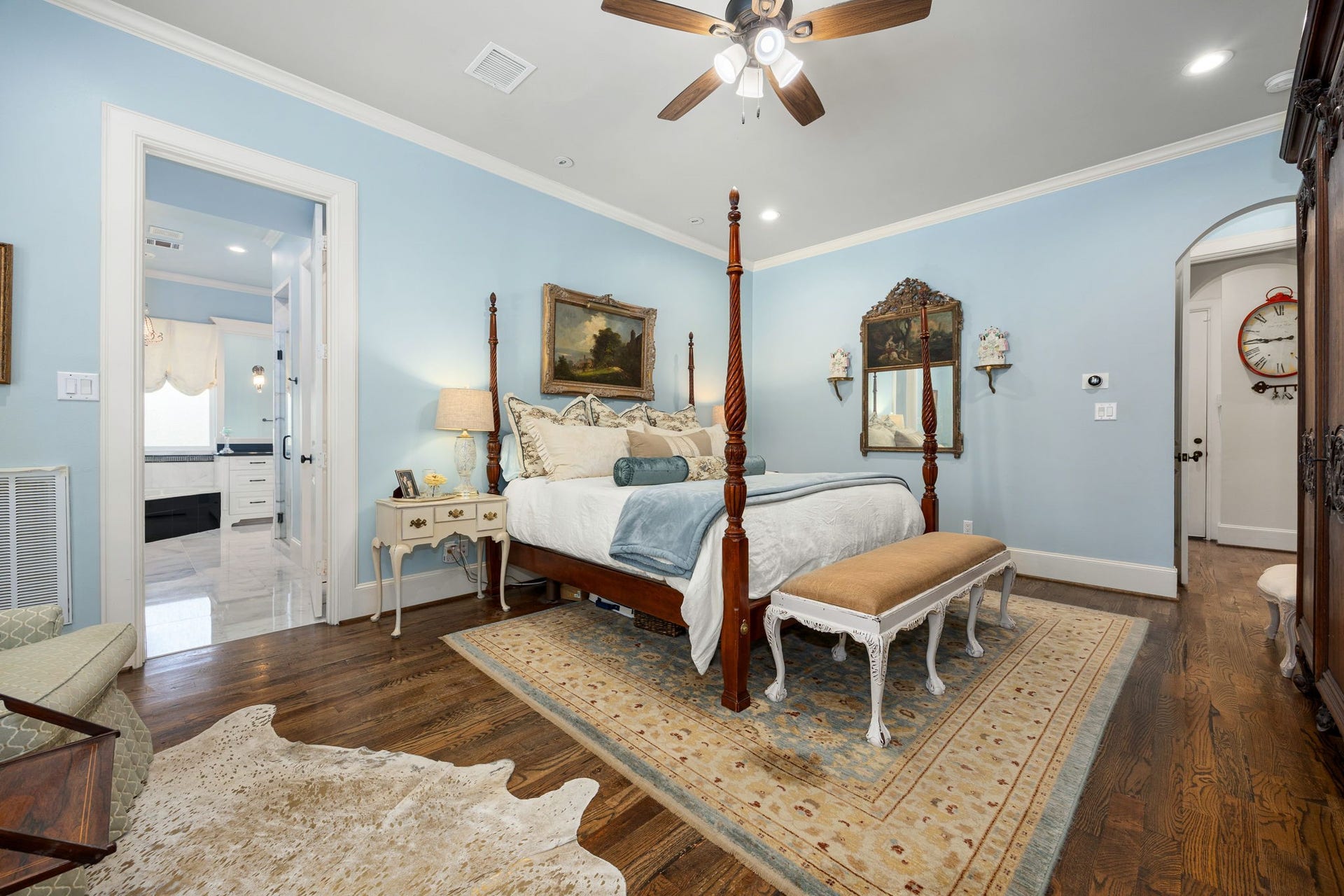 13110 Tosca Lane, Houston, TX 77079 Another view of the primary bedroom.