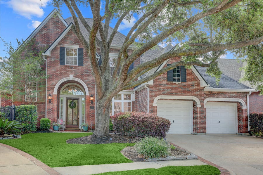 Property photo for 3911 Turnberry Drive, Sugar Land, TX