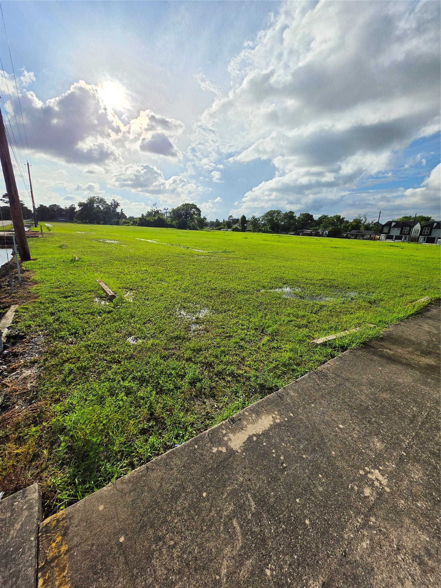 7417 E Houston Road, Houston, TX 77028