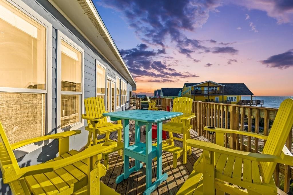 1108 Highway 87, Gilchrist, TX 77617 1108 Highway 87, Gilchrist, TX 77617