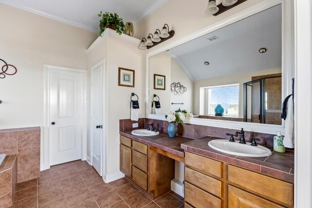 1108 Highway 87, Gilchrist, TX 77617 1108 Highway 87, Gilchrist, TX 77617