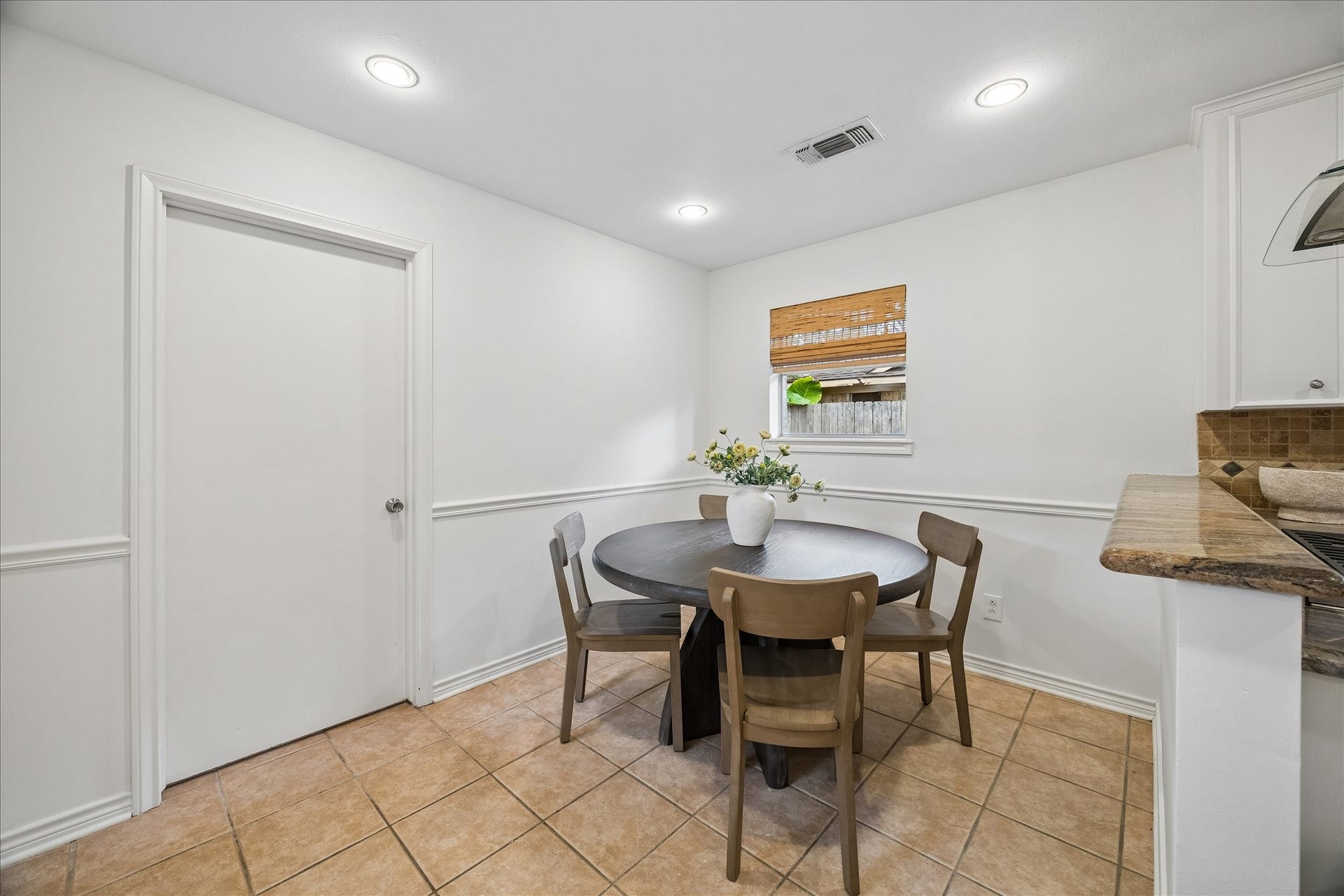 7623 Meadowvale Drive, Houston, TX 77063 7623 Meadowvale Drive, Houston, TX 77063