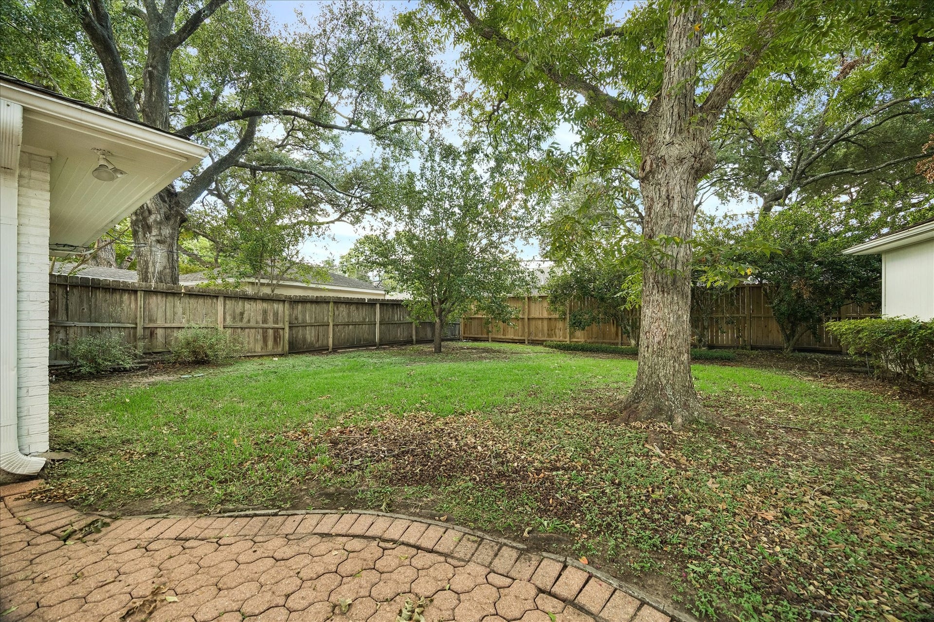 7623 Meadowvale Drive, Houston, TX 77063 7623 Meadowvale Drive, Houston, TX 77063