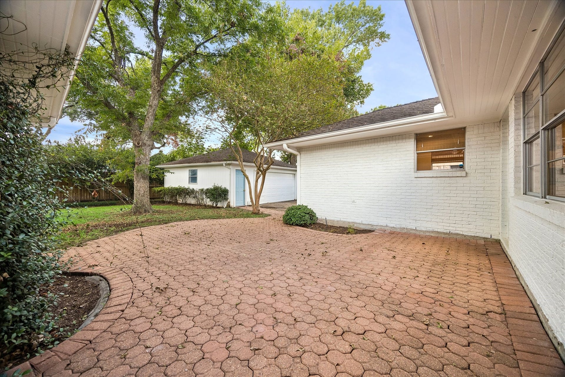 7623 Meadowvale Drive, Houston, TX 77063 7623 Meadowvale Drive, Houston, TX 77063