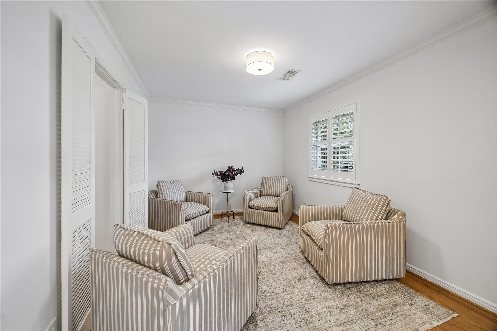 7623 Meadowvale Drive, Houston, TX 77063 7623 Meadowvale Drive, Houston, TX 77063