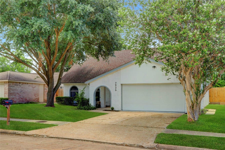 Property photo for 7926 Windy Creek Drive, Houston, TX
