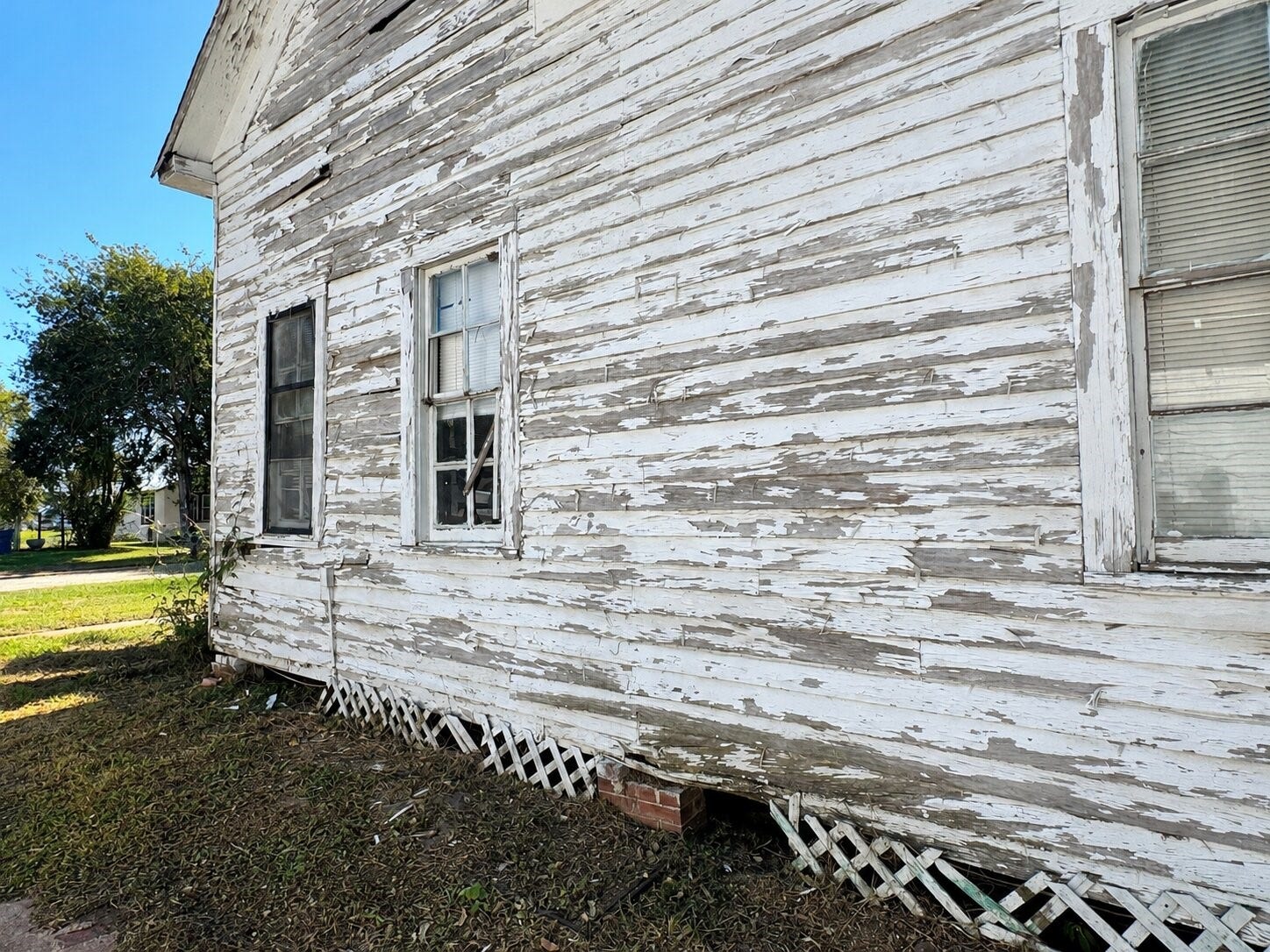 645 7th Street, Hempstead, TX 77445 645 7th Street, Hempstead, TX 77445