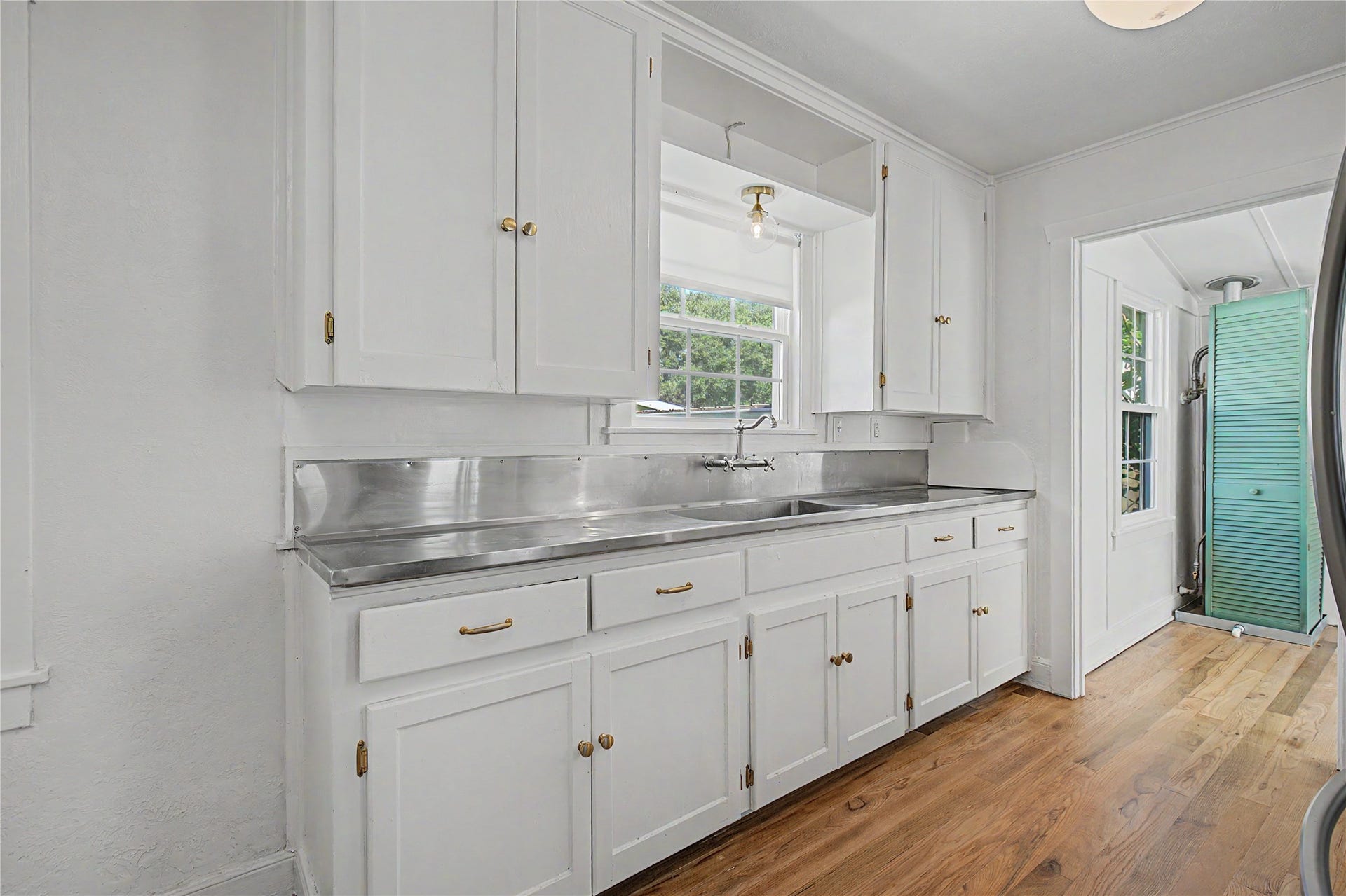 304 Foster Street, Tomball, TX 77375 304 Foster Street, Tomball, TX 77375
