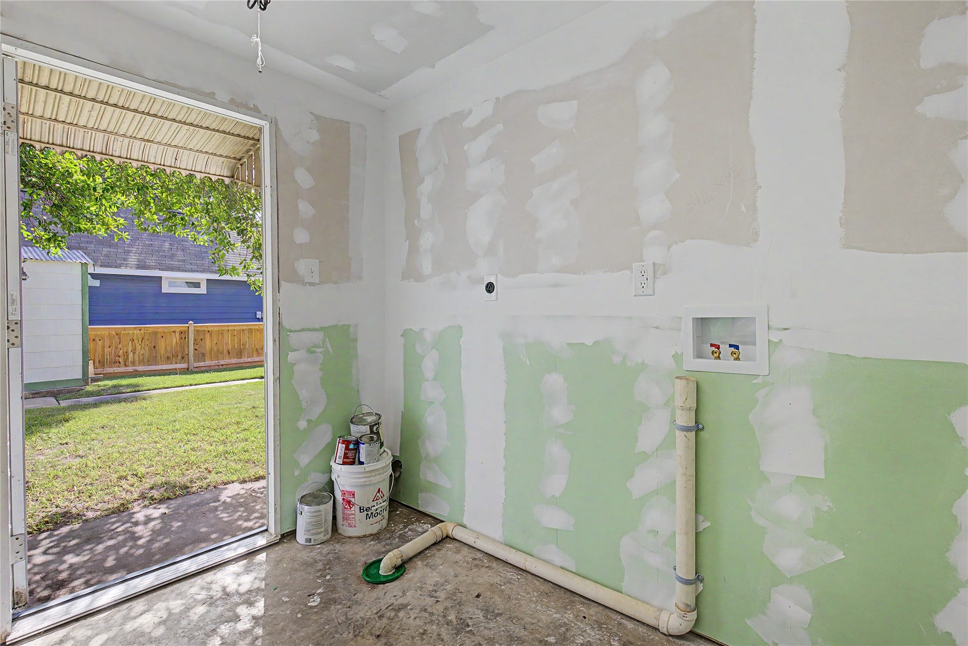304 Foster Street, Tomball, TX 77375 304 Foster Street, Tomball, TX 77375