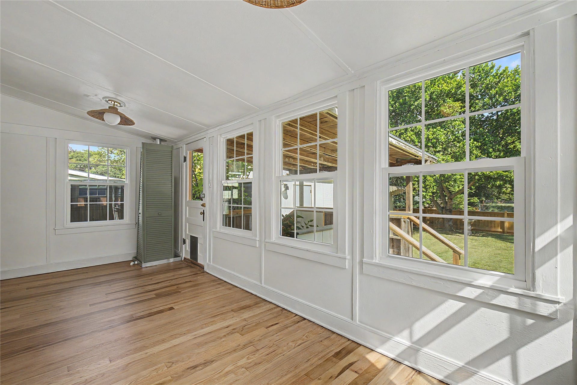 304 Foster Street, Tomball, TX 77375 304 Foster Street, Tomball, TX 77375