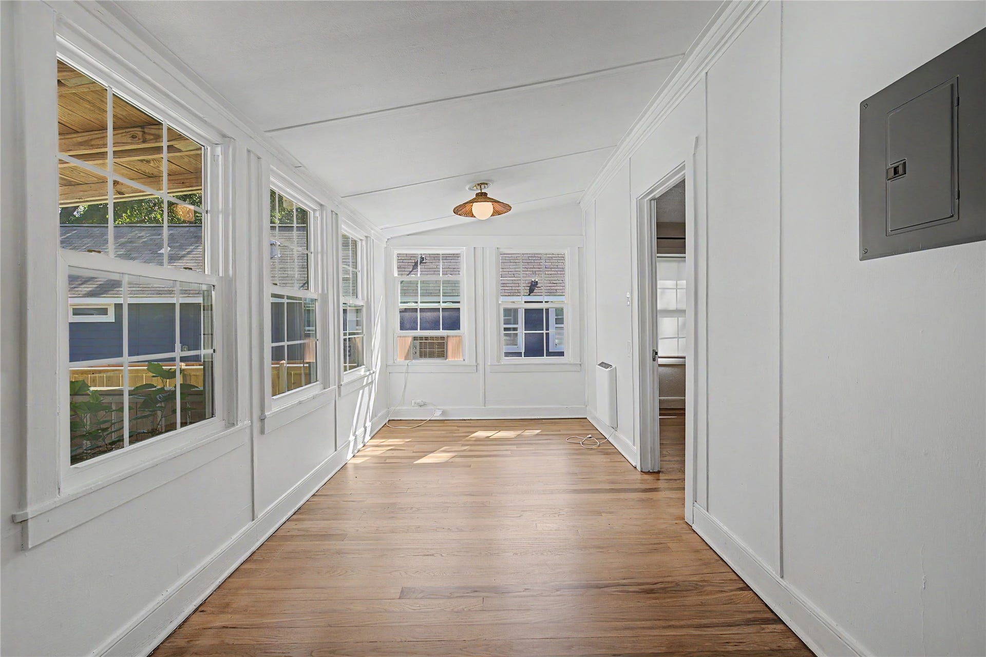 304 Foster Street, Tomball, TX 77375 304 Foster Street, Tomball, TX 77375