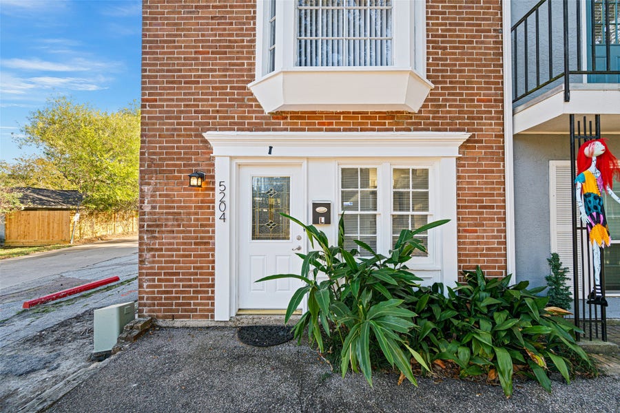 Property photo for 5204 Arboles Drive, #L, Houston, TX