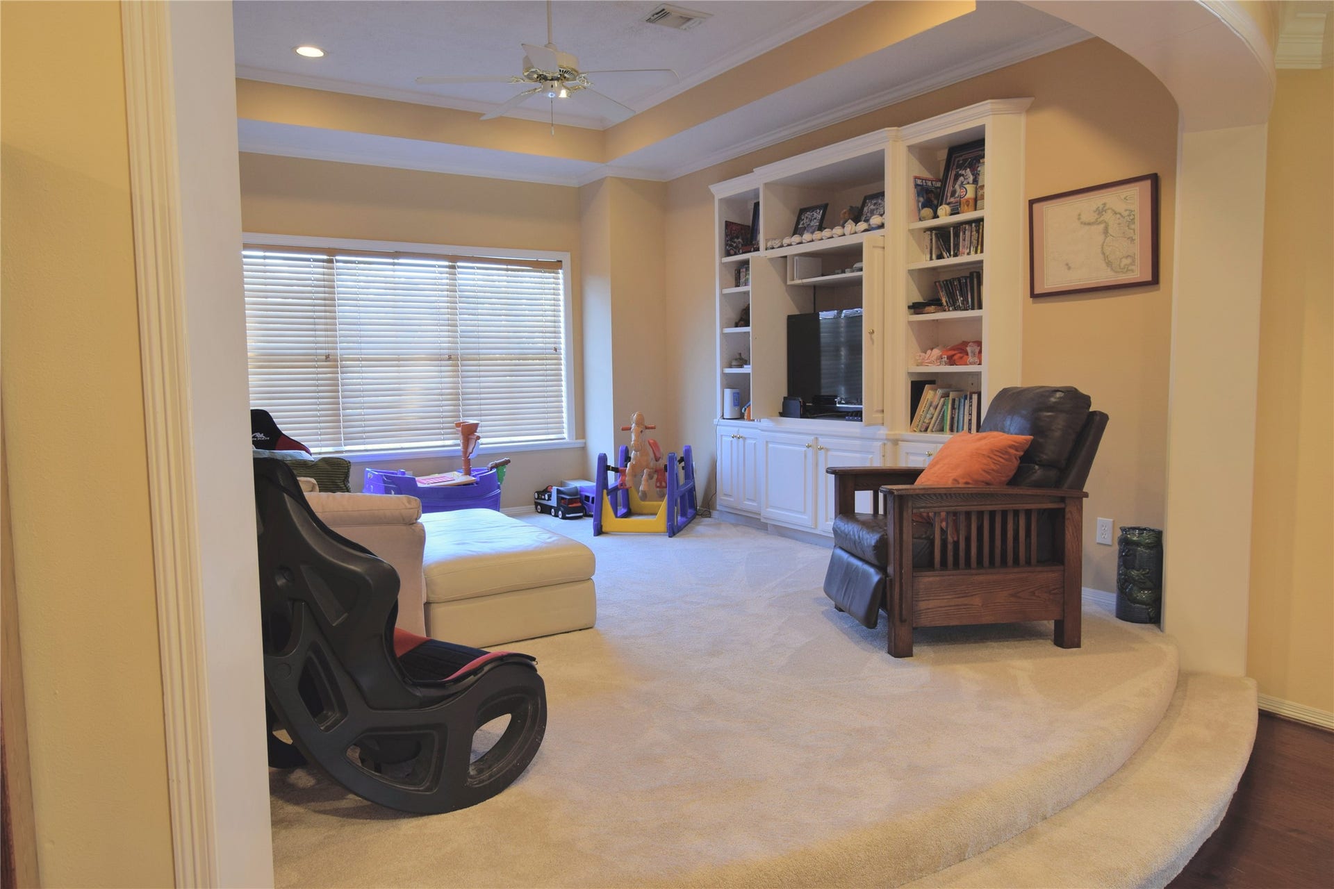 3010 Acorn Wood Way, Houston, TX 77059 Upstairs Game Room