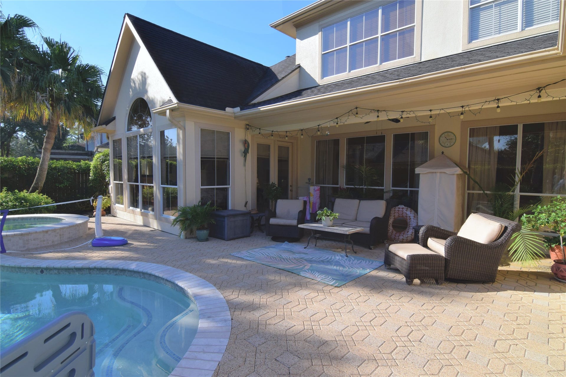 3010 Acorn Wood Way, Houston, TX 77059 Covered Patio Next to Pool