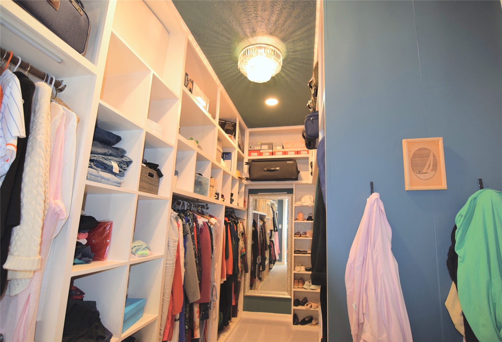 3010 Acorn Wood Way, Houston, TX 77059 Remodeled Closet