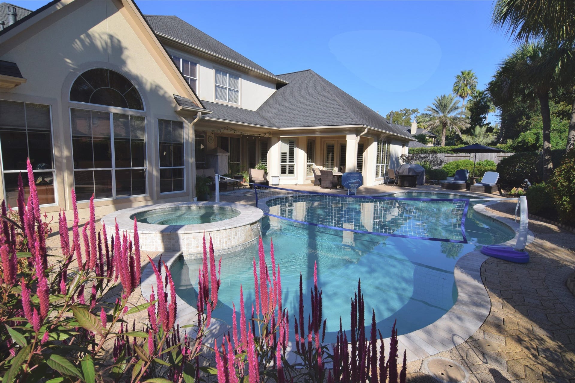3010 Acorn Wood Way, Houston, TX 77059 Beautiful Landscaping Around Pool