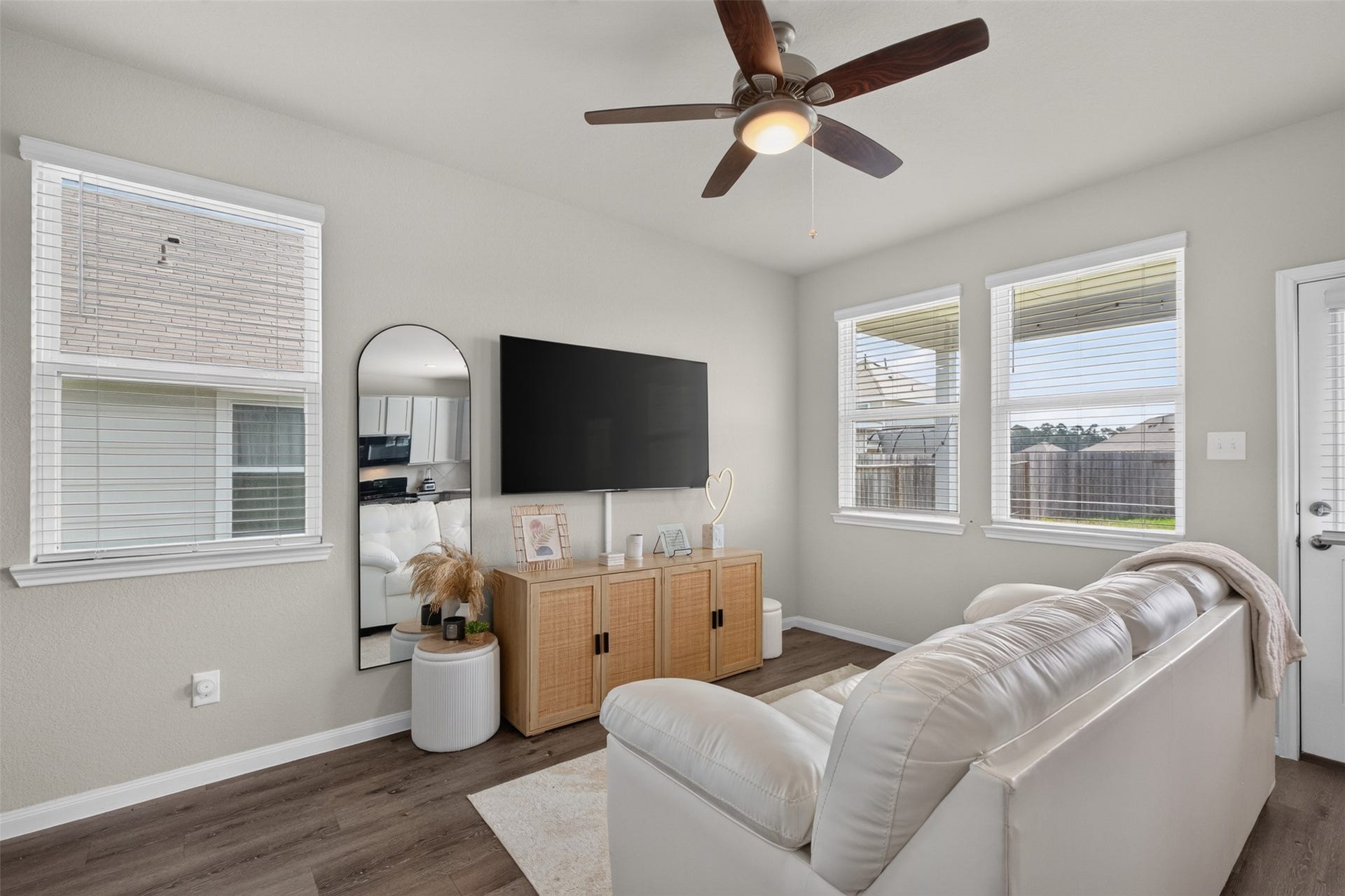 14040 Lamprey Drive, Conroe, TX 77384 14040 Lamprey Drive, Conroe, TX 77384