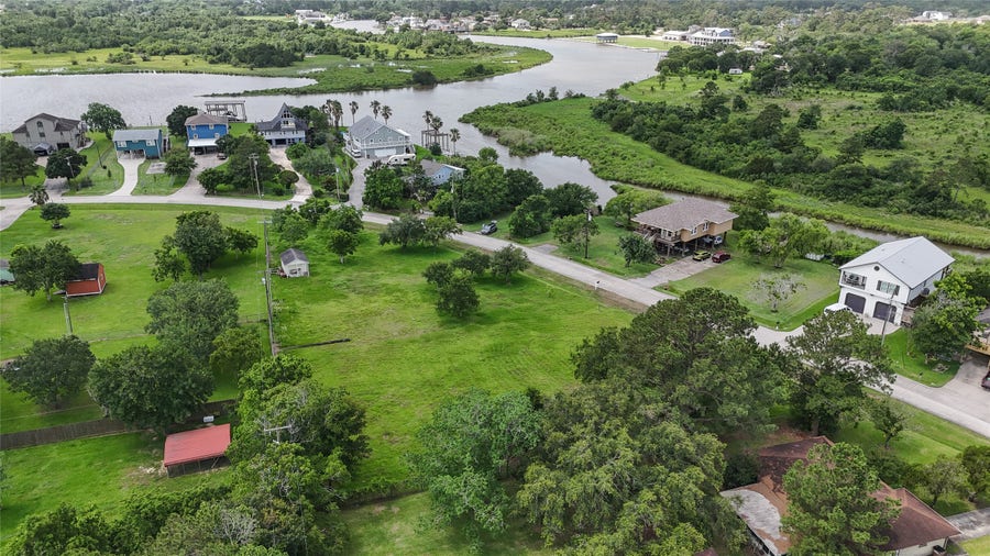 Property photo for 4203 Scenic Drive, Dickinson, TX
