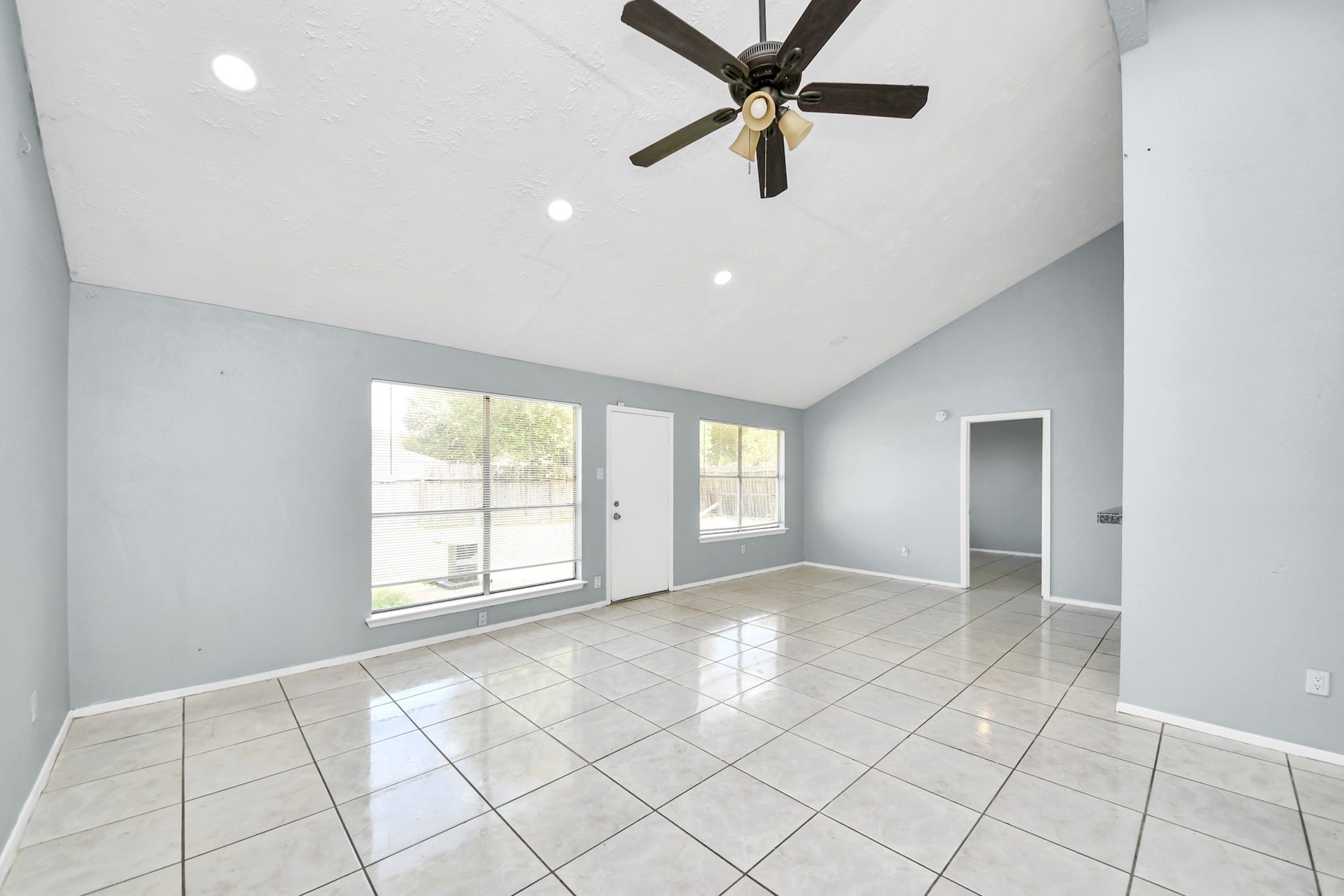 1923 Feather Ridge Drive, Missouri City, TX 77489