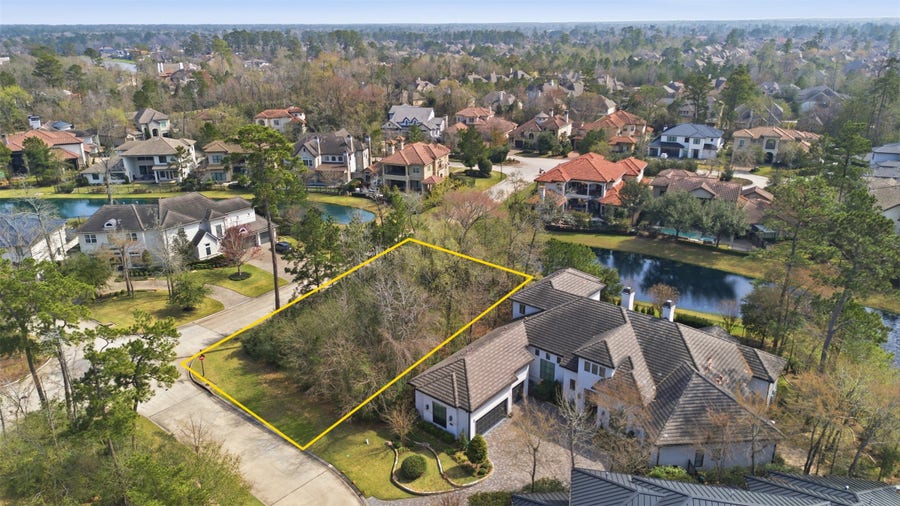 Property photo for 3 S Bayou Club Court, Spring, TX