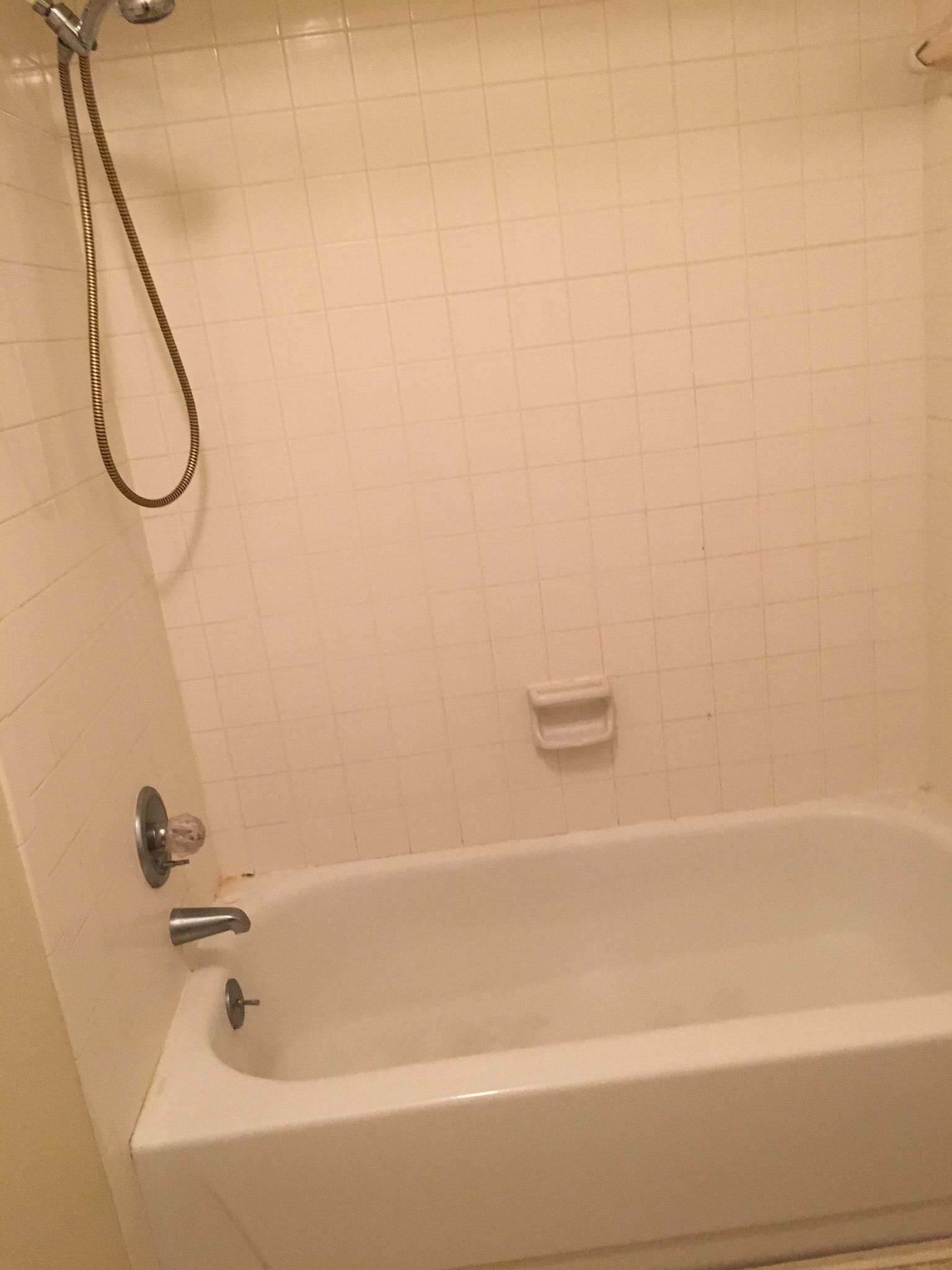 Tub and Shower Como