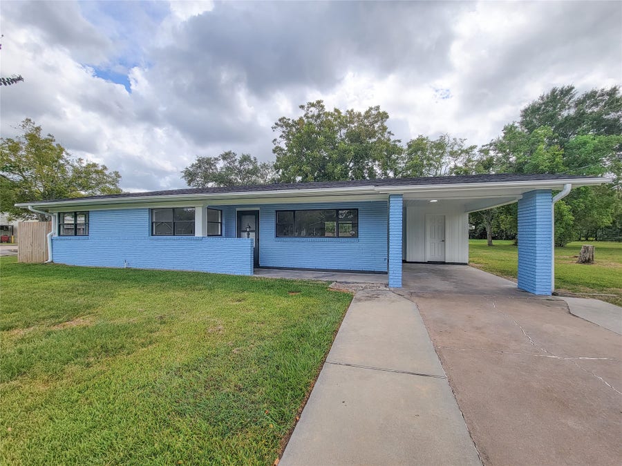 Property photo for 2605 W Dumble Street, Alvin, TX