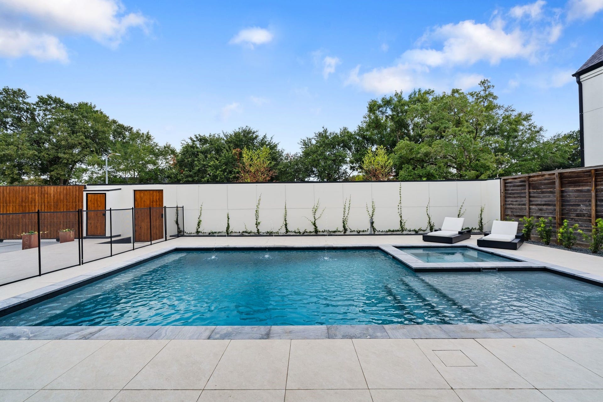 5110 Glenmeadow Drive, Houston, TX 77096 5110 Glenmeadow Drive, Houston, TX 77096