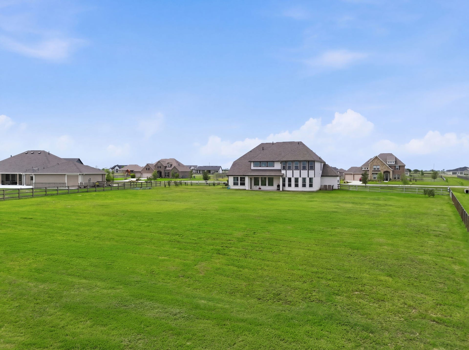 4012 Edgewater Terrace Lane, Waller, TX 77484 4012 Edgewater Terrace Lane, Waller, TX 77484