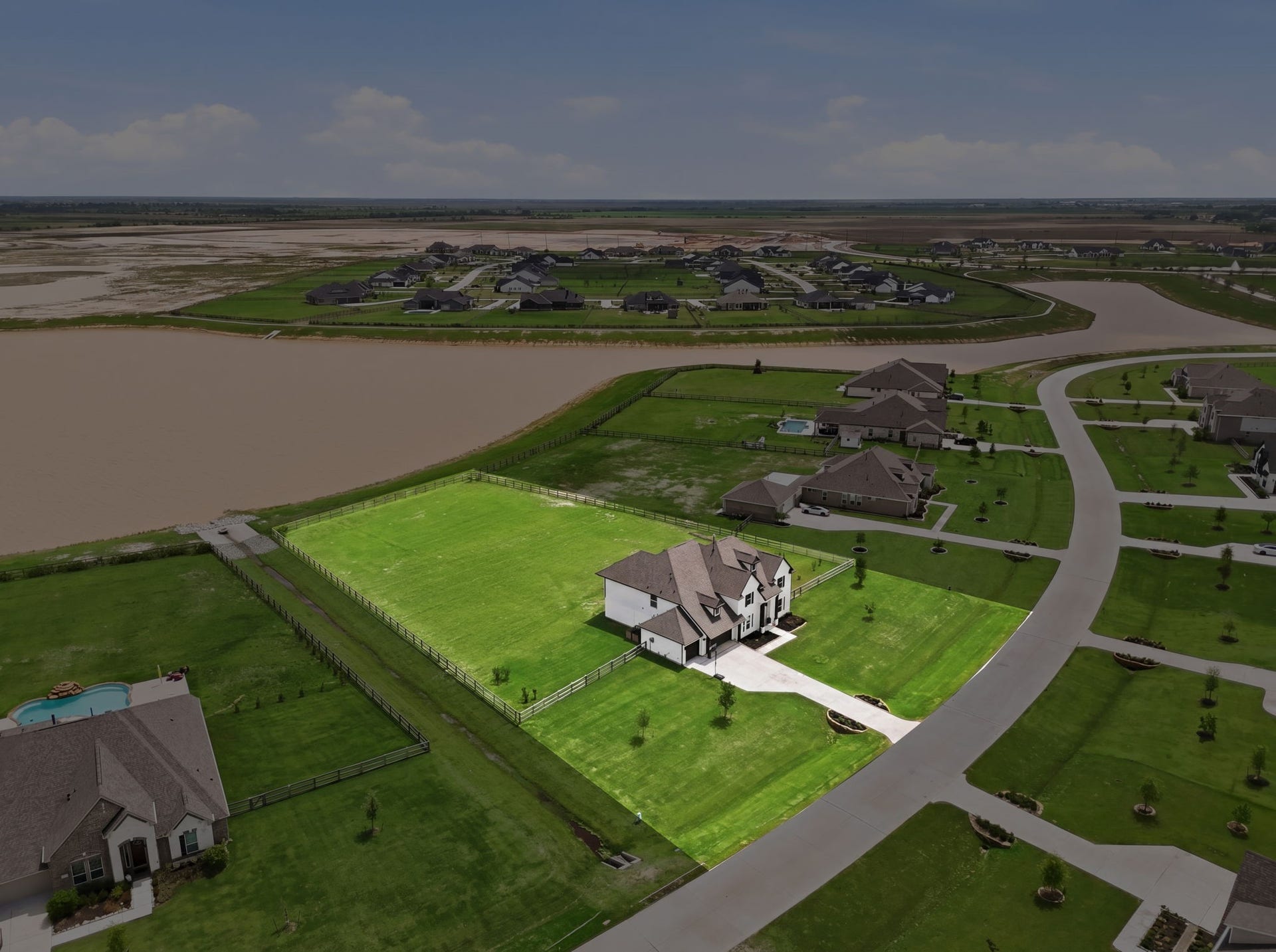 4012 Edgewater Terrace Lane, Waller, TX 77484 4012 Edgewater Terrace Lane, Waller, TX 77484