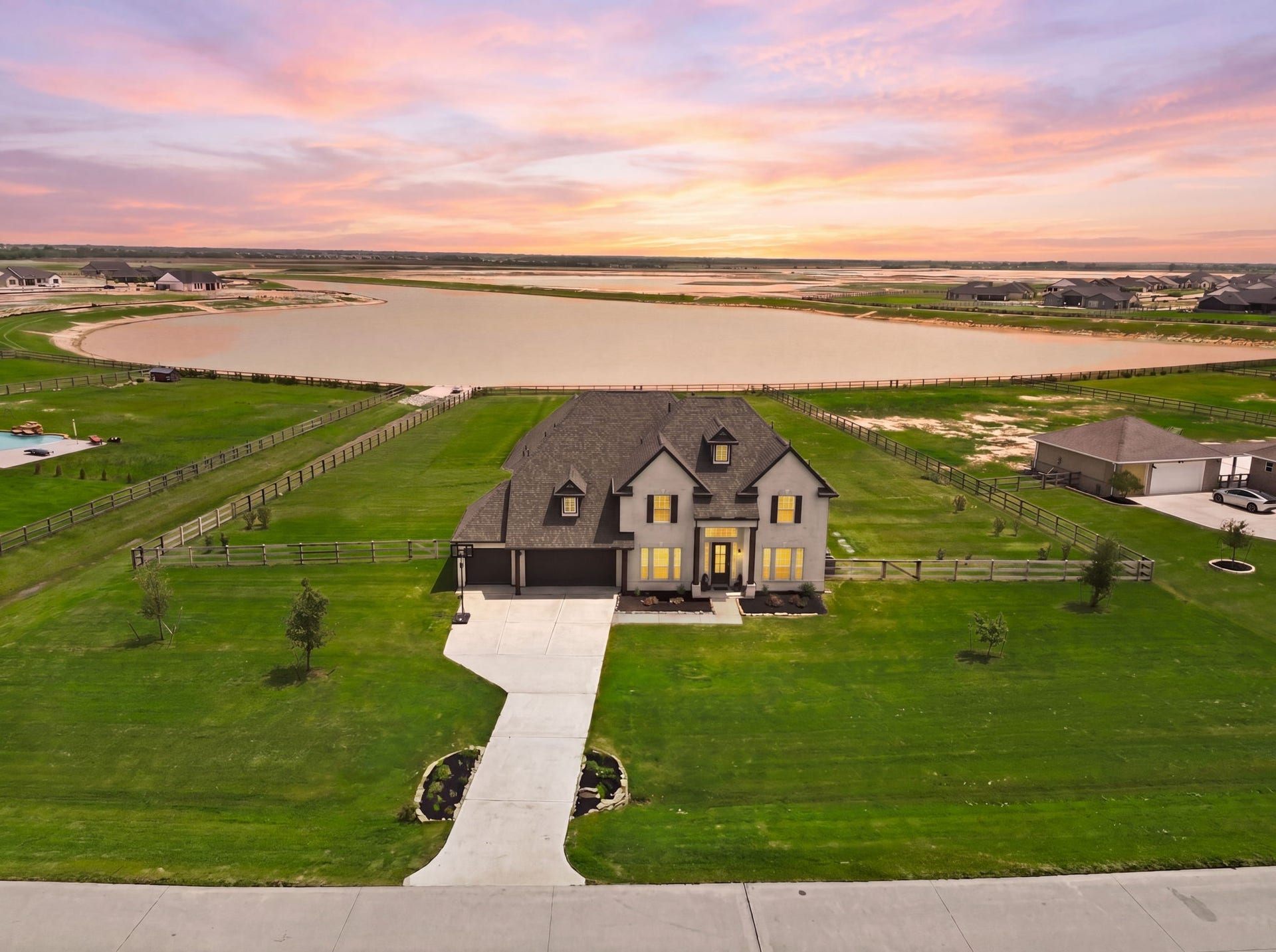 4012 Edgewater Terrace Lane, Waller, TX 77484 4012 Edgewater Terrace Lane, Waller, TX 77484