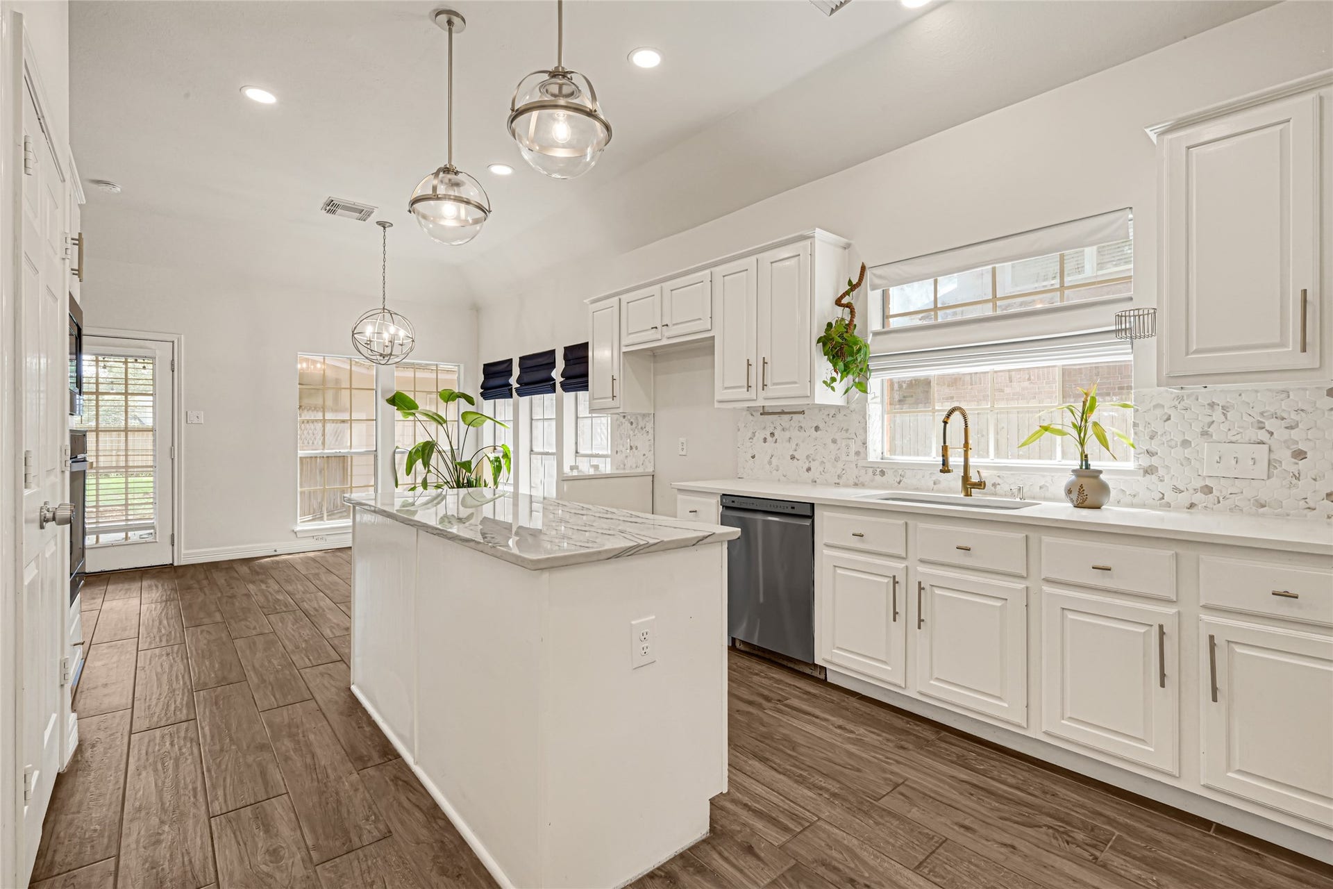 4122 Echo Mountain Drive, Houston, TX 77345