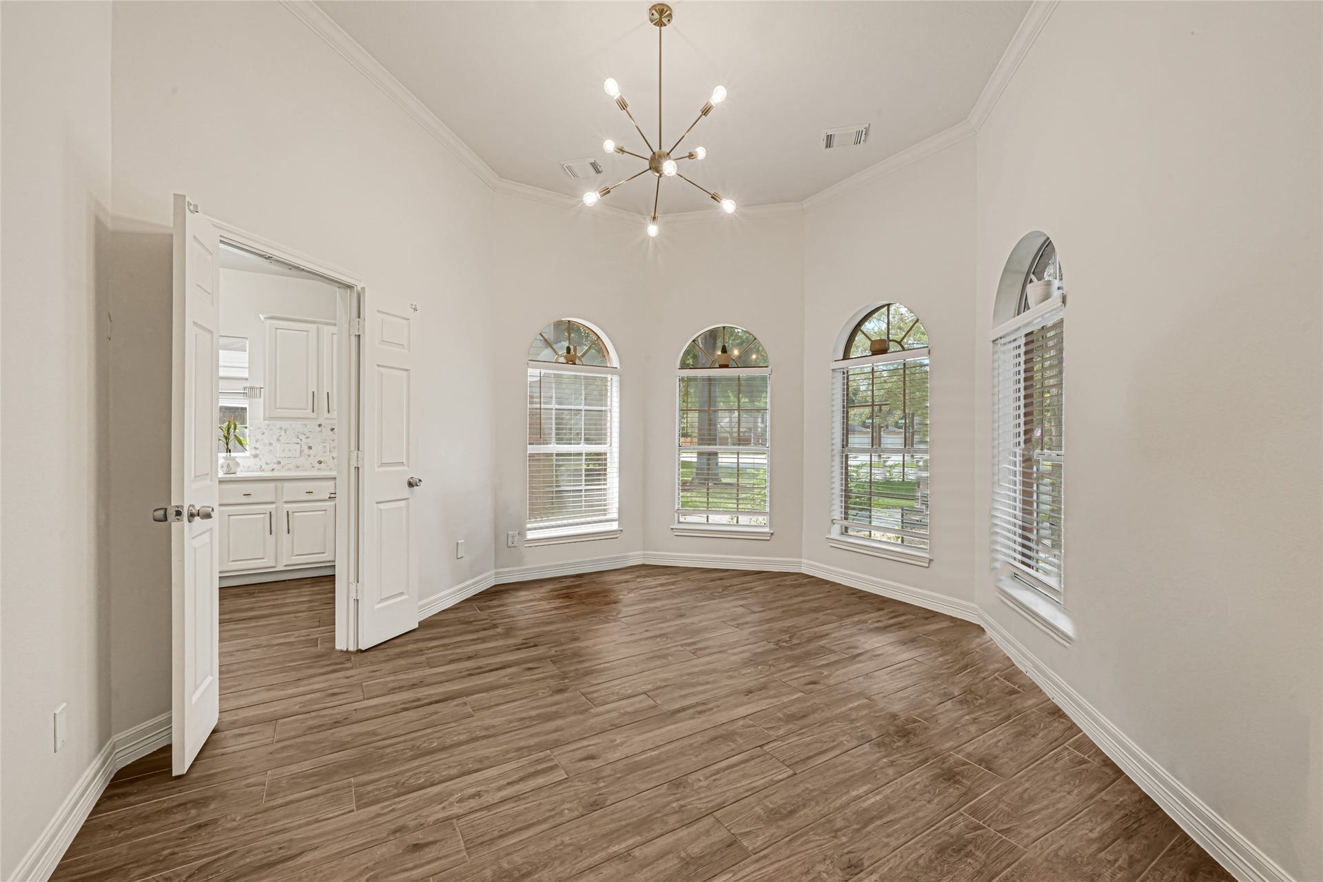 4122 Echo Mountain Drive, Houston, TX 77345