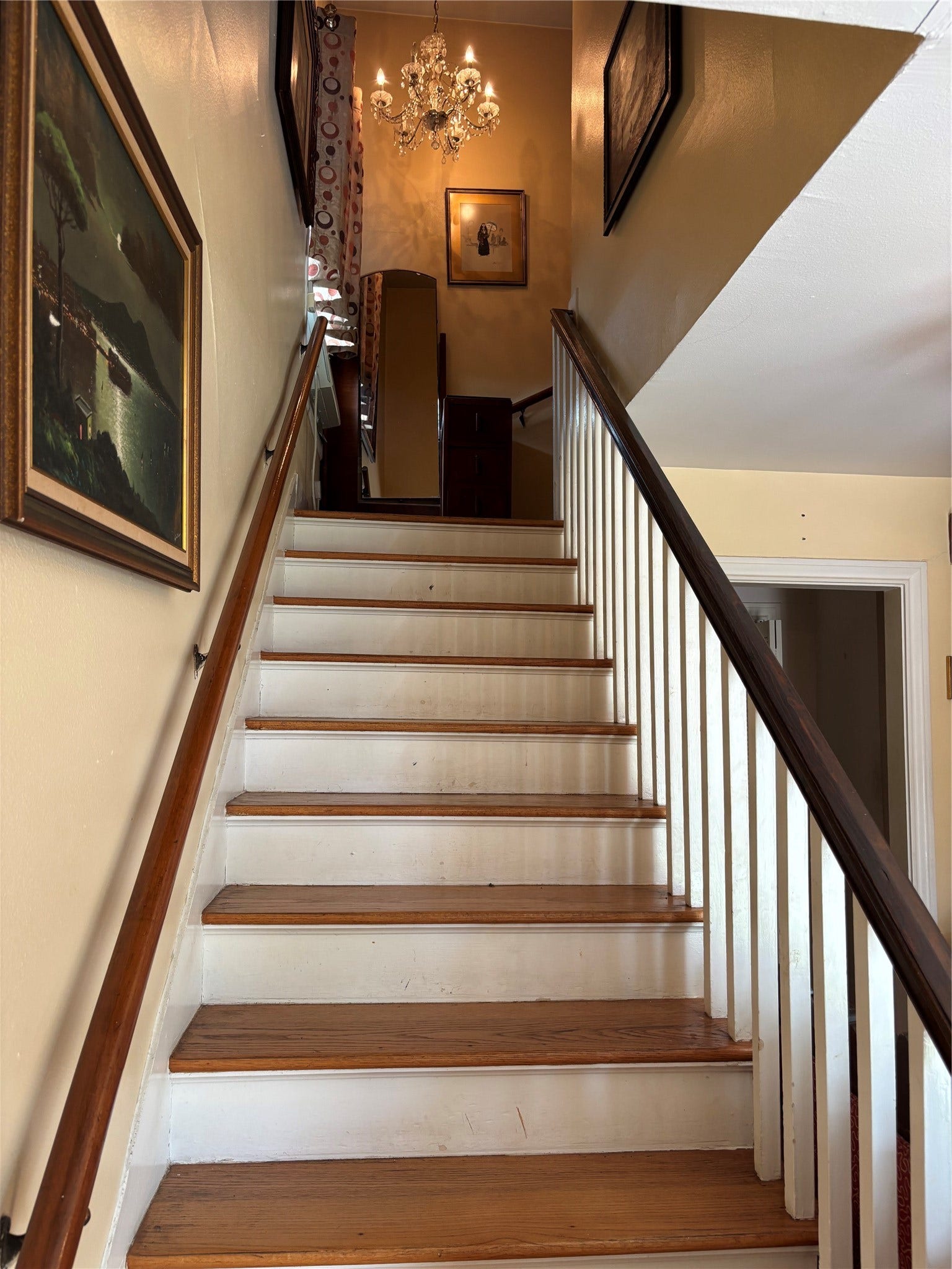 Entrance Stairway to 2nd Floor