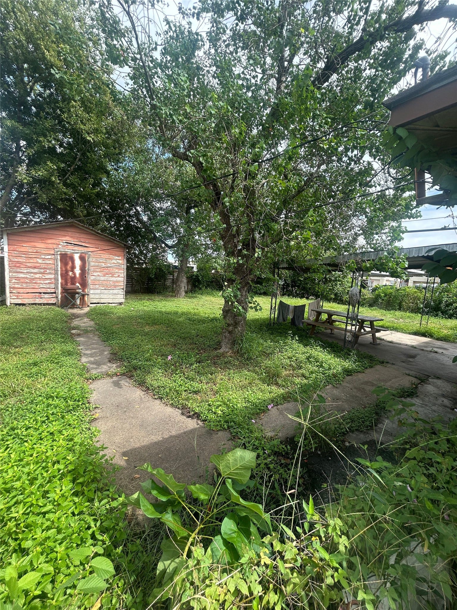 5502 Maywood Dr, Houston, TX 77053 5502 Maywood Dr, Houston, TX 77053