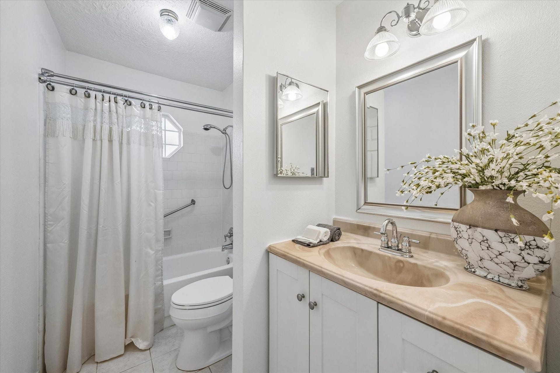 910 Country Place Blvd, Pearland, TX 77584 910 Country Place Blvd, Pearland, TX 77584