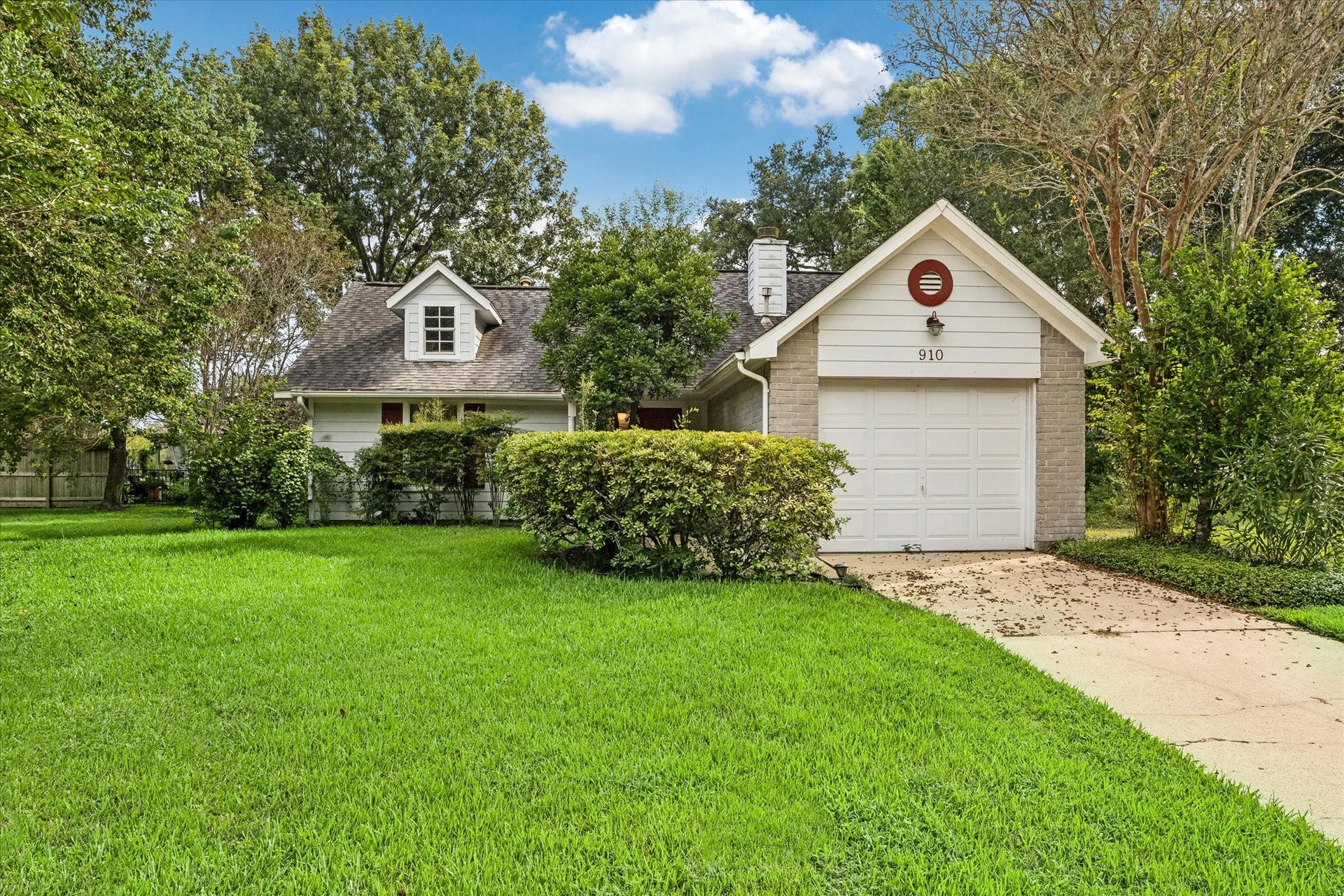 910 Country Place Blvd, Pearland, TX 77584 910 Country Place Blvd, Pearland, TX 77584