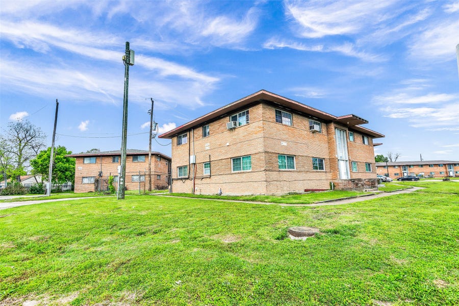 Property photo for 8001 South Loop E, #116, Houston, TX