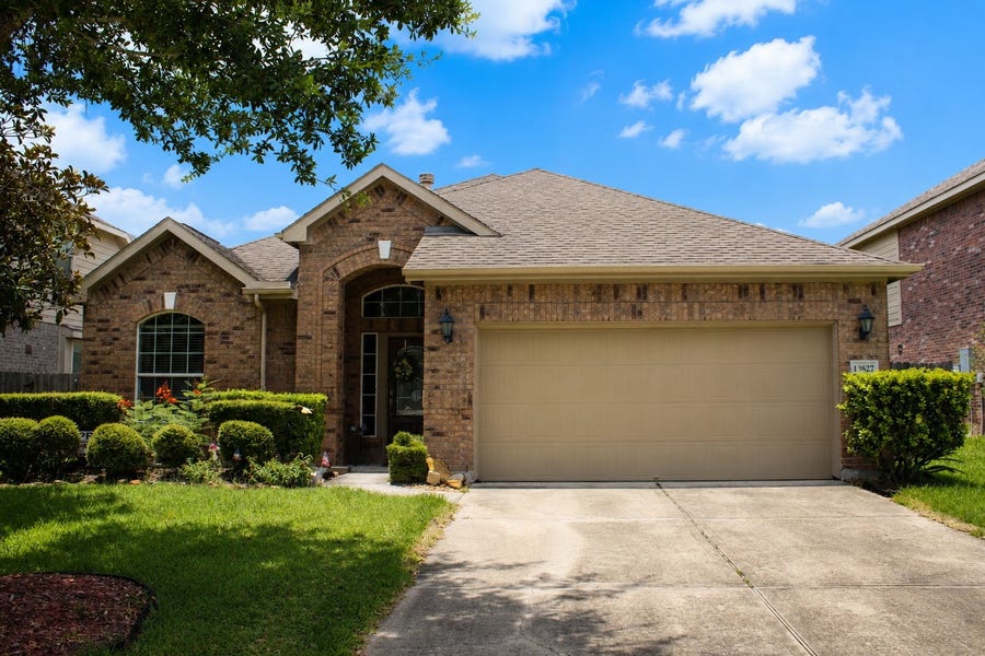 Property photo for 13827 Mckinney Creek Lane, Houston, TX