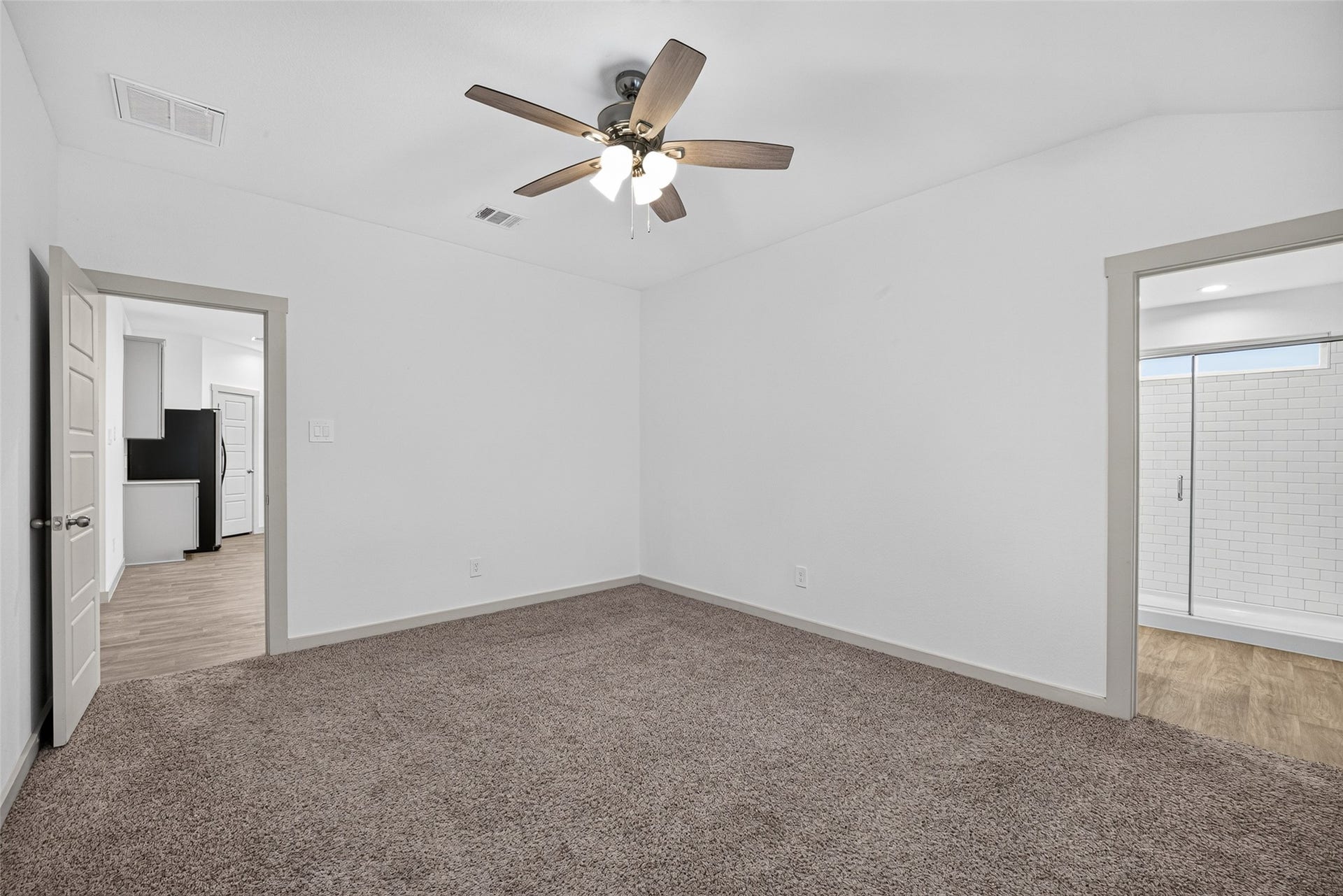 711 Boer Plains Drive, Rosharon, TX 77583