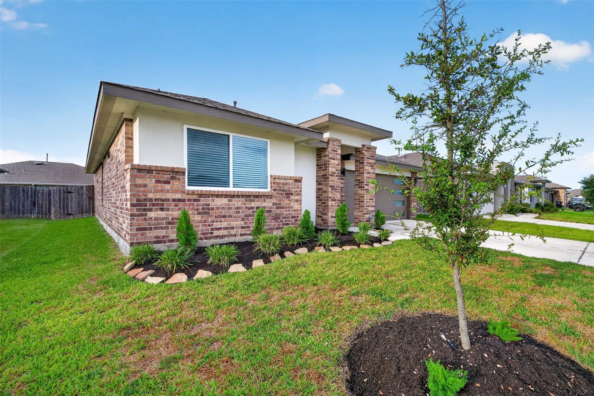 711 Boer Plains Drive, Rosharon, TX 77583
