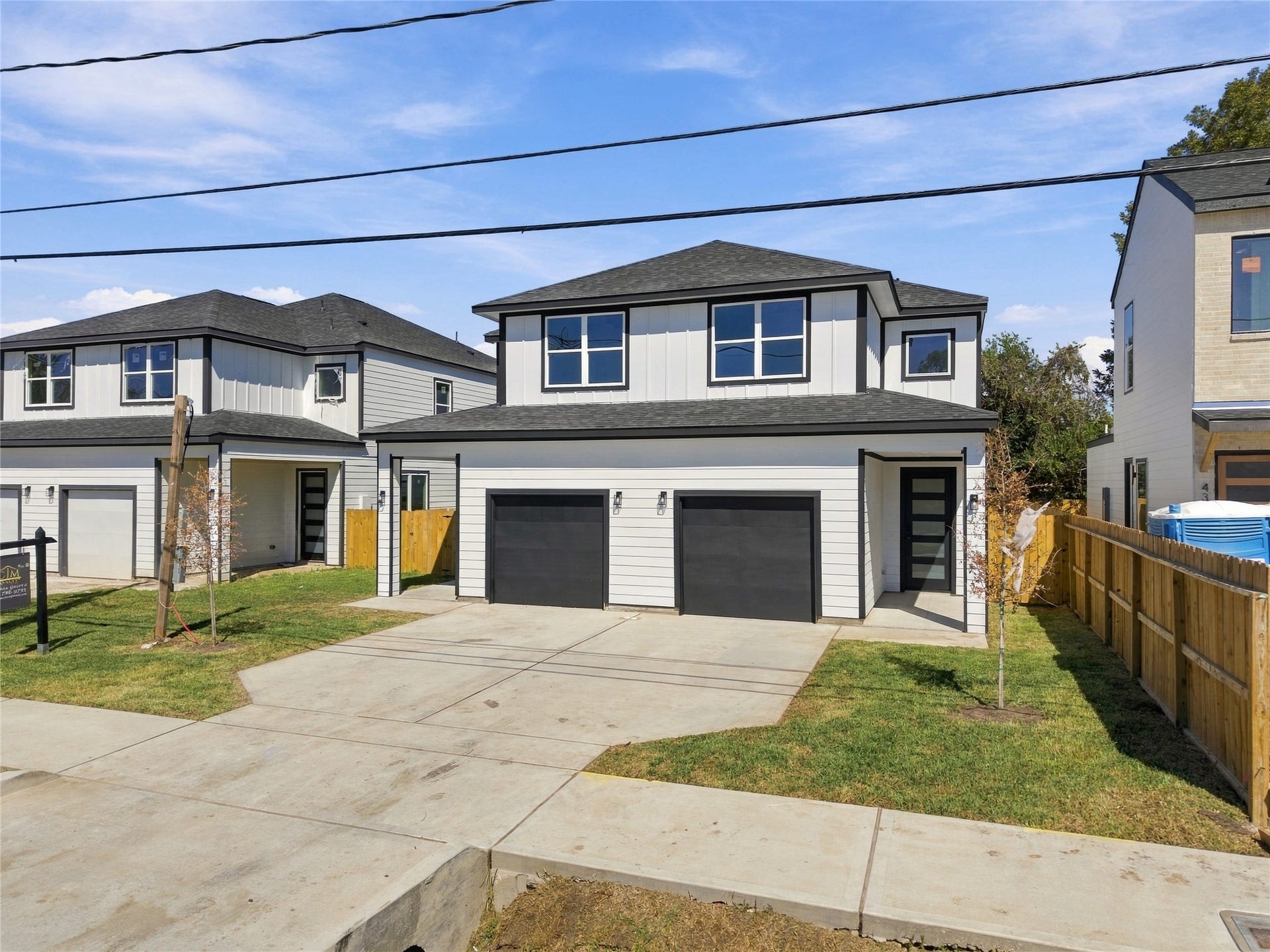 4313 Clover Street, #A/B, Houston, TX 77051 Welcome to 4313 Clover St.