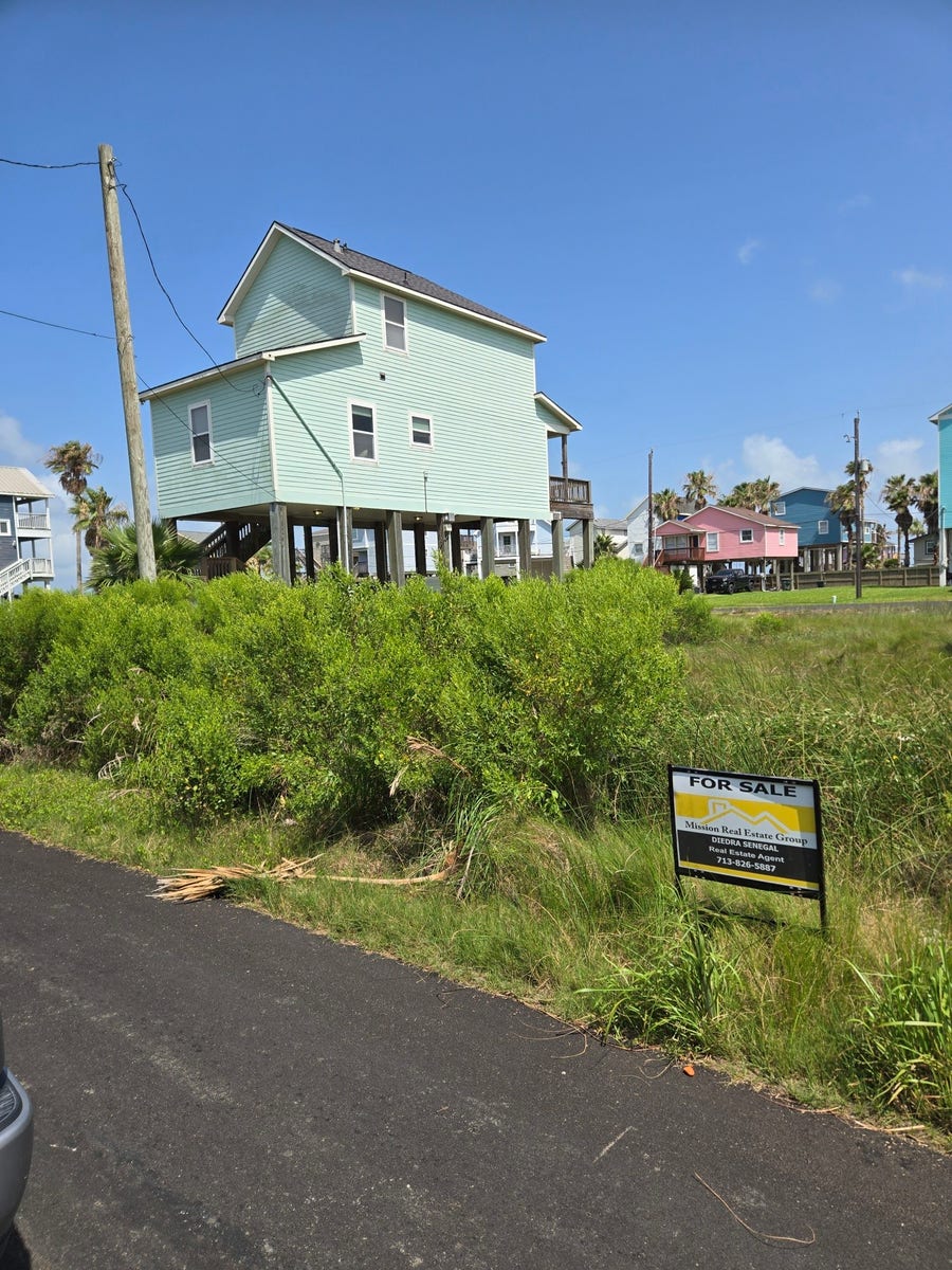 Property photo for 11217 Reagor Way, Galveston, TX