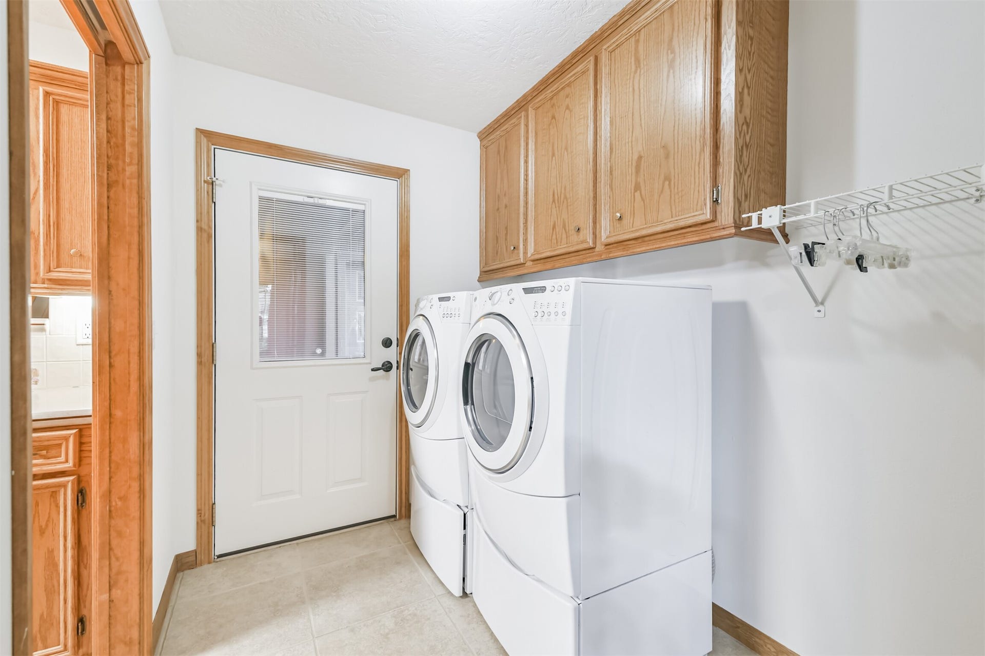 252 Springs Edge Drive, Montgomery, TX 77356 Laundry room.