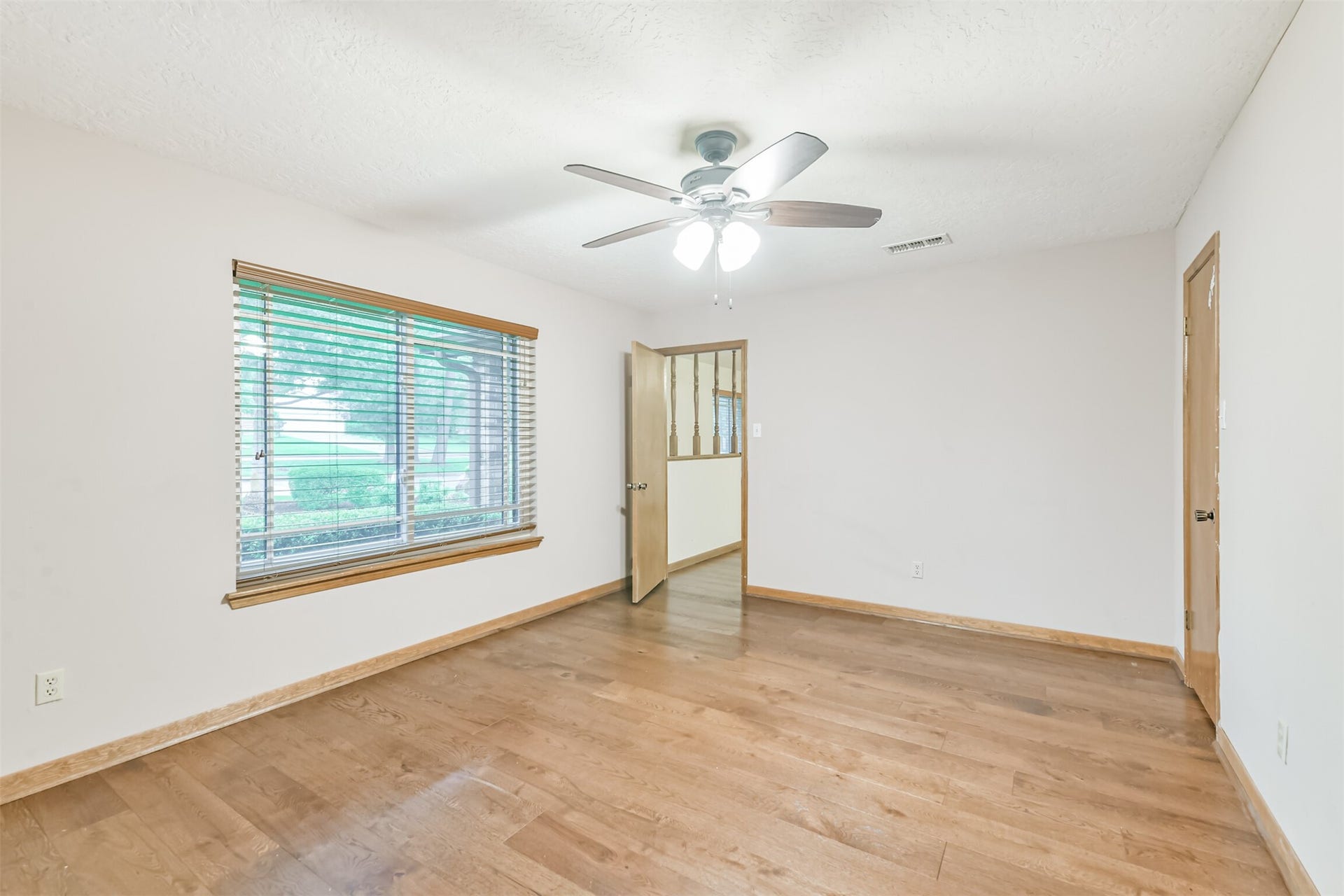 252 Springs Edge Drive, Montgomery, TX 77356 252 Springs Edge Drive, Montgomery, TX 77356