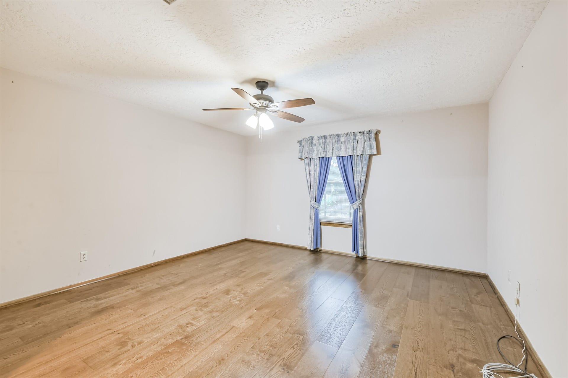 252 Springs Edge Drive, Montgomery, TX 77356 252 Springs Edge Drive, Montgomery, TX 77356