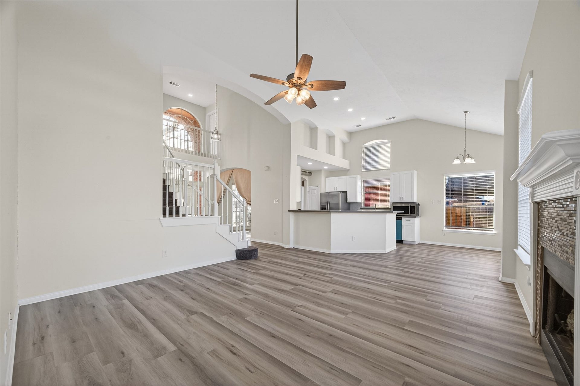 3522 Brookwood Drive, La Porte, TX 77571
