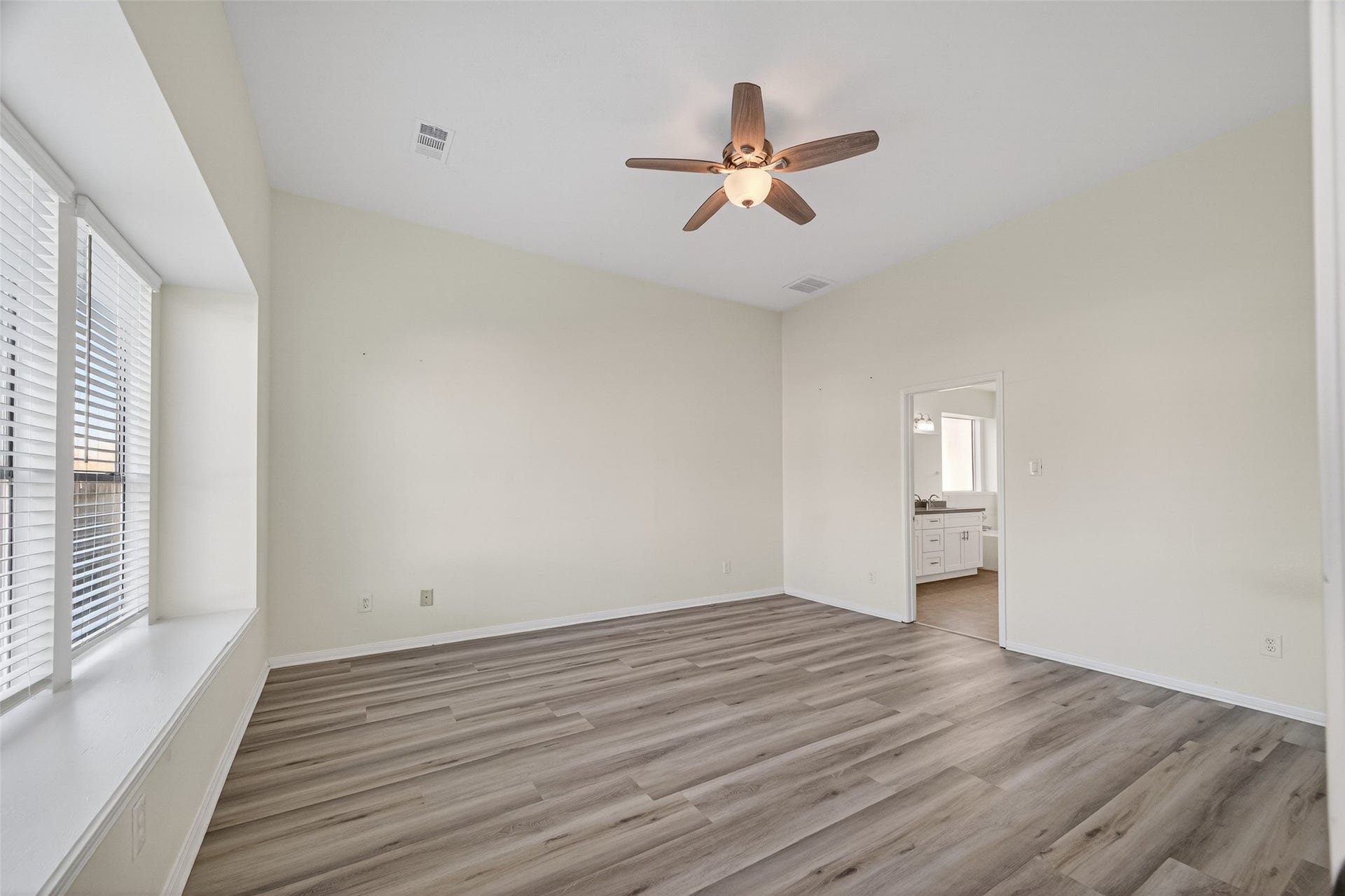 3522 Brookwood Drive, La Porte, TX 77571