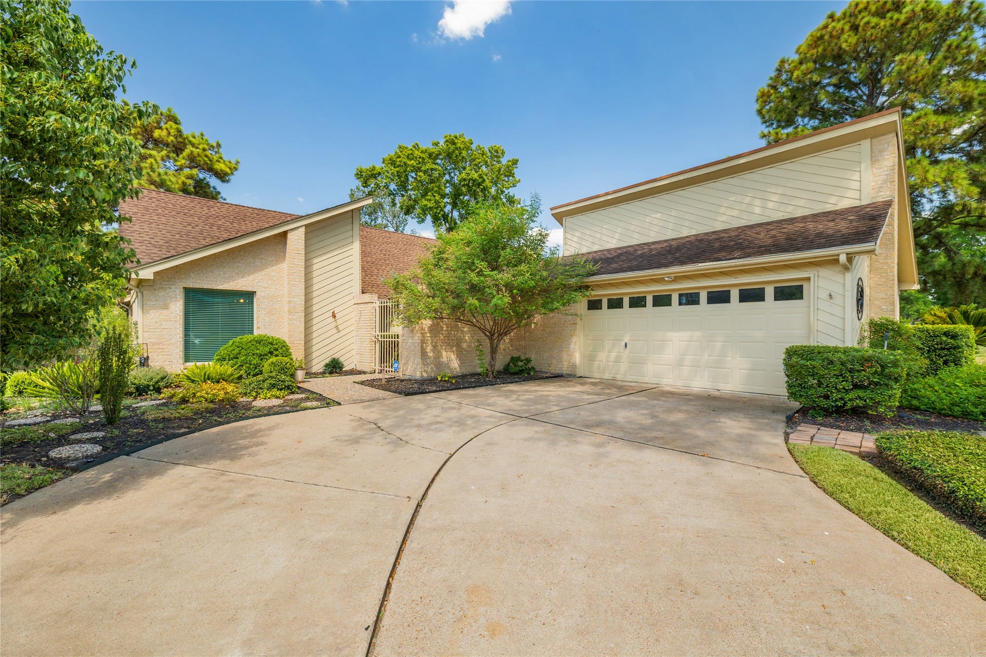 18202 Widcombe Drive, Houston, TX 77084 Front of home